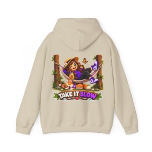 Kuschliger "Take It Slow" Oversize-Hoodie | Snack Mascot Illustration